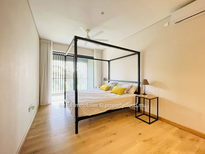 High Standard Contemporary Apartment 