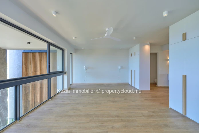 Luxurious Duplex Apartment With Ocean View