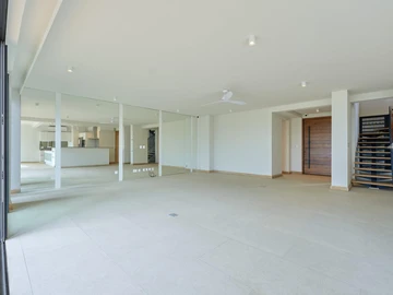4 Bedroom Apartment
