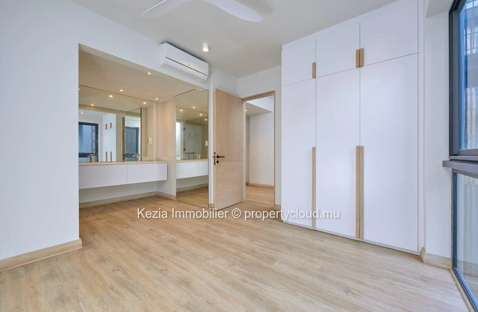 Luxurious Duplex Apartment With Ocean View