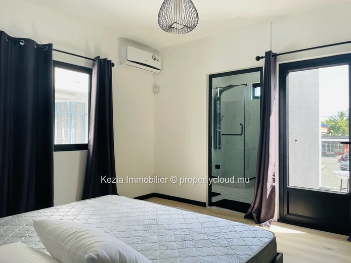 Contemporary Duplex With Private Pool