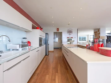 6 Bedroom Villa