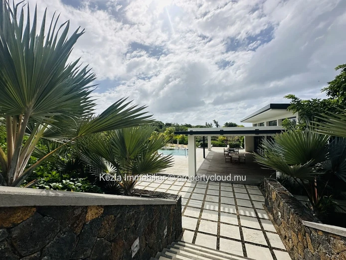 Penthouse with Ocean View and Private Pool