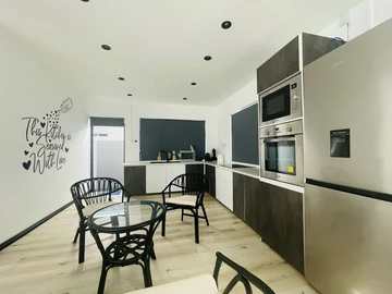 3 Bedroom Townhouse, Duplex