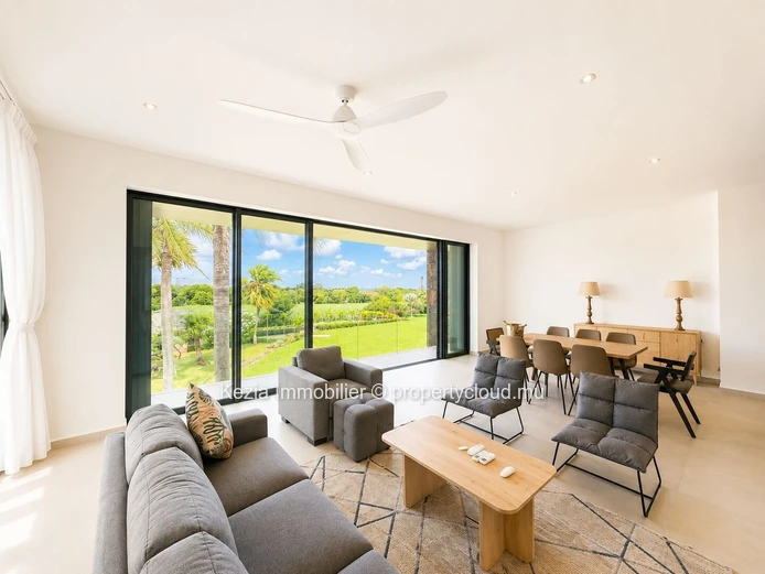 Brand New Contemporary Apartment With Mountain View