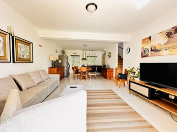 3 Bedroom Townhouse, Duplex