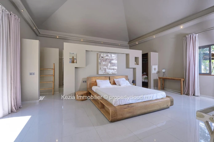 Beautiful Balinese villa with clean lines