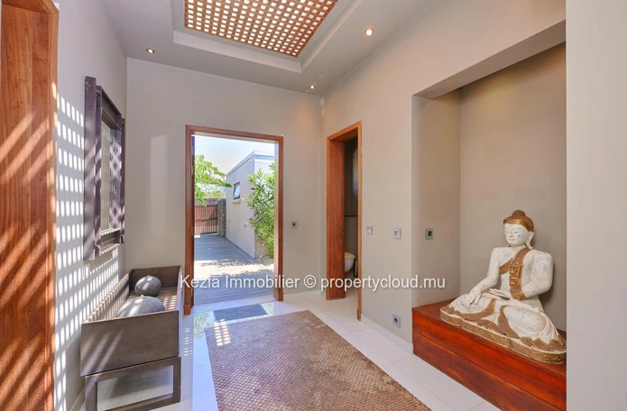 Beautiful Balinese villa with clean lines