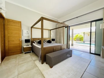 4 Bedroom Villa