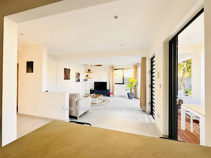 Apartment With Private Garden