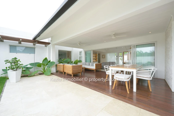 One-Level Villa In A Sought-After Residence