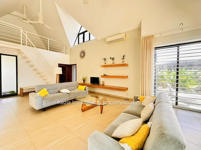 | Villa Contemporaine Avec Piscine Et Jardin Tropical |