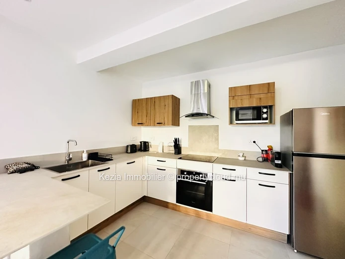 Apartment With Private Garden
