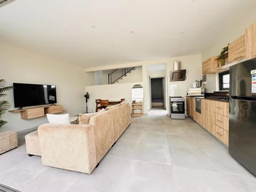 2 Bedroom Townhouse, Duplex