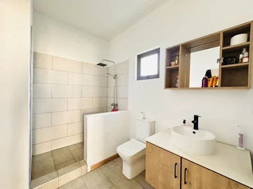 2 Bedroom Townhouse, Duplex