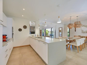 5 Bedroom Villa