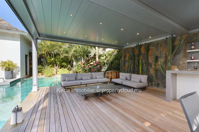 Luxurious Balinese villa with exceptional volumes