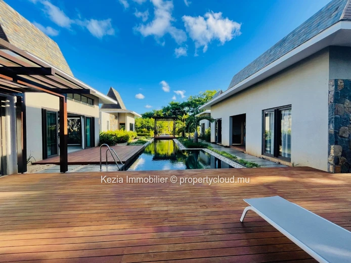 Villa Contemporaine De Plain Pied À L’Esprit Balinais