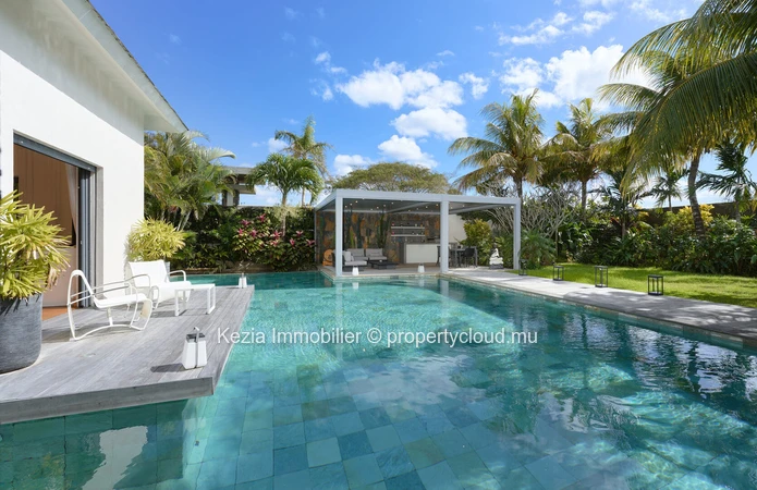 Luxurious Balinese villa with exceptional volumes