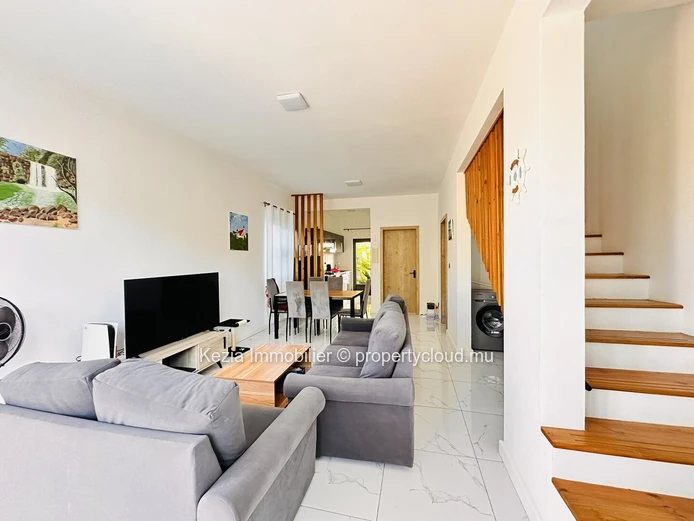 Contemporary Duplex In A Quiet Area