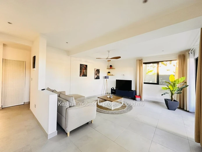 Apartment With Private Garden