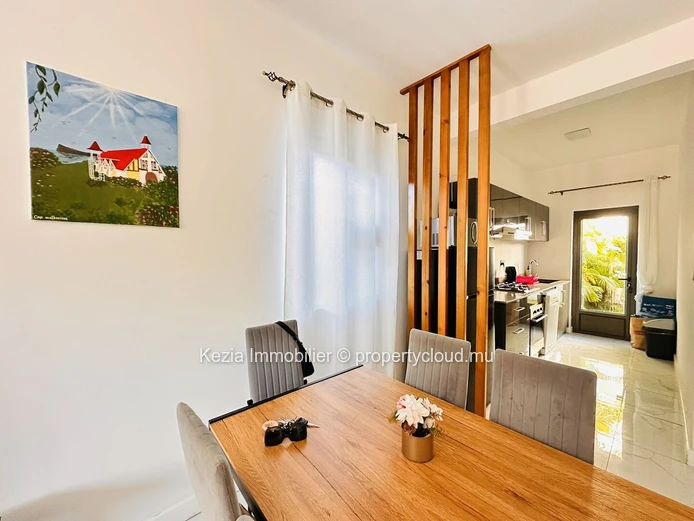Contemporary Duplex In A Quiet Area