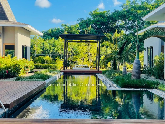 Villa Contemporaine De Plain Pied À L’Esprit Balinais
