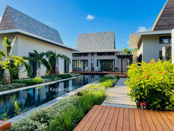 Villa Contemporaine De Plain Pied À L’Esprit Balinais
