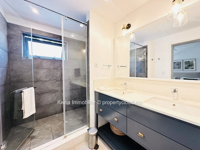 Appartement Contemporain En Front De Mer