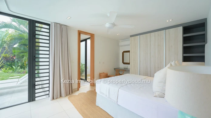 CONTEMPORARY VILLA AND ITS BUcolic GARDEN